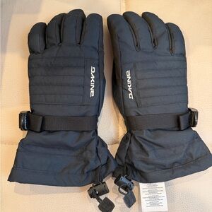 Dakine ski gloves - size small